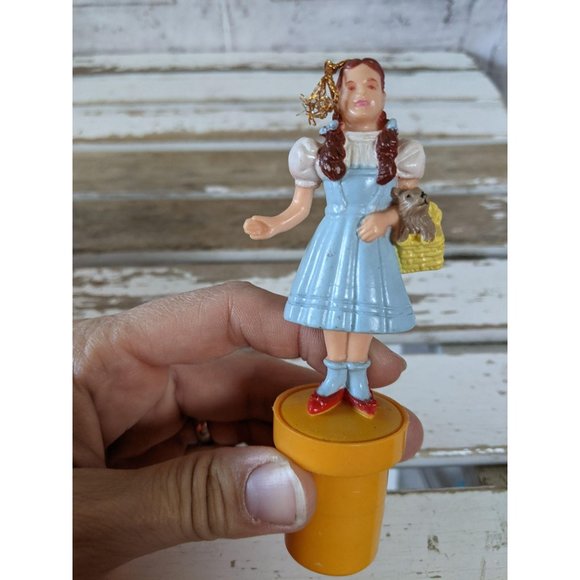 Vintage Dorothy wizard of Oz ornament - Picture 1 of 4
